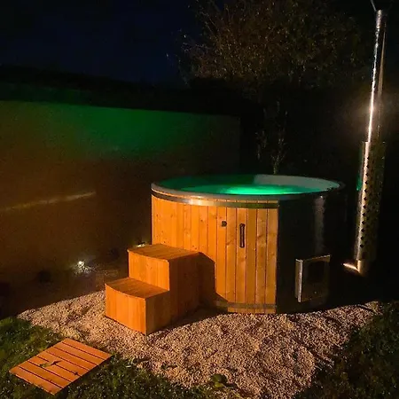 - Bain Nordique Extérieur - Poêle Finlandais - Piscine - Gaillac *