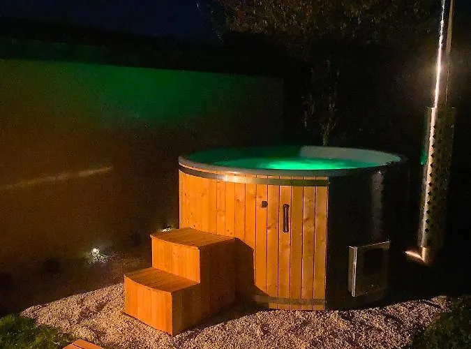 - Bain Nordique Exterieur - Poele Finlandais - Piscine - Gaillac *