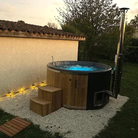 - Bain Nordique Extérieur - Poêle Finlandais - Piscine - Gaillac Villa Montans